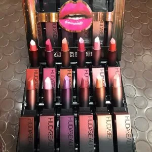 huda beauty lipstick